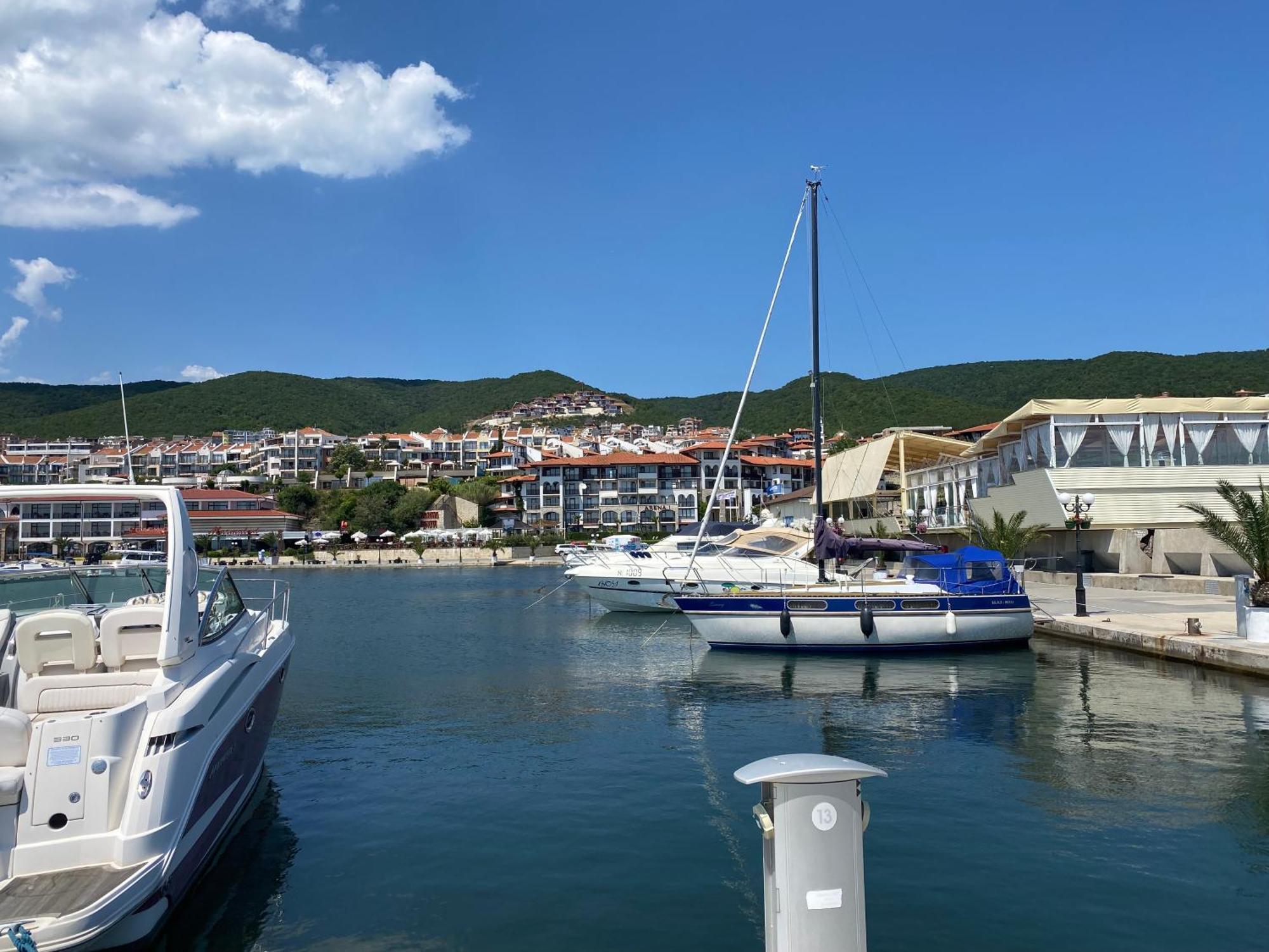 Garden Of Eden B3-2 Private One Bedroom Apartment Sveti Vlas Dış mekan fotoğraf